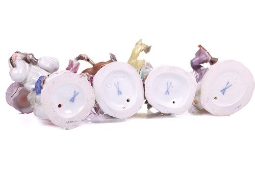 Lot 186 - Eight Meissen Monkey Band (affankapelle)...