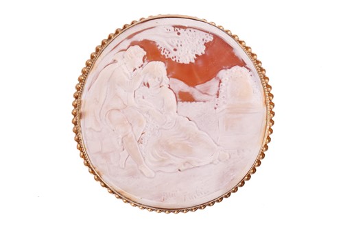 Lot 33 - A large shell cameo brooch in 9ct gold,...