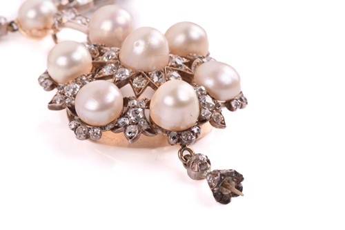 Lot 118 - An Early 20th-century pearl and diamond...