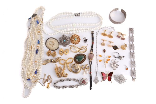 Lot 138 - A collection of costume jewellery, to include...