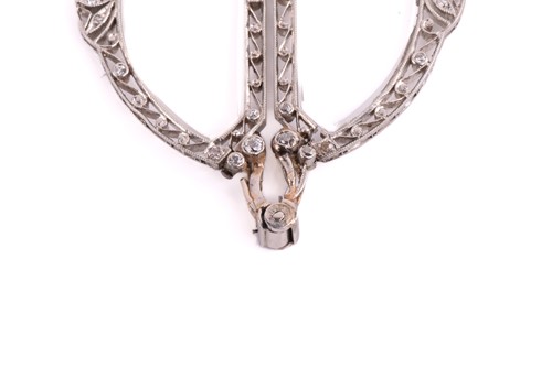 Lot 203 - A pair of Belle Époque diamond-set lorgnettes...
