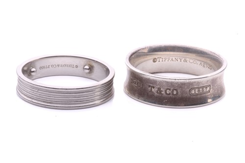 Lot 106 - Tiffany & Co. - an '1837' ring and a striated...