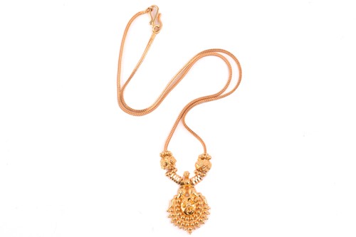 Lot 192 - An Indian pendant on chain, composed of a...