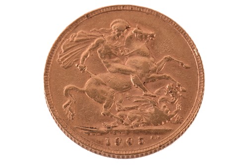 Lot 326 - An Edward VII full sovereign 1905, obverse...