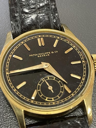 Lot 402 - A Patek Philippe Calatrava Black Dial Ref: 96,...