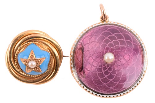 Lot 283 - A guilloché enamel locket and a Victorian...