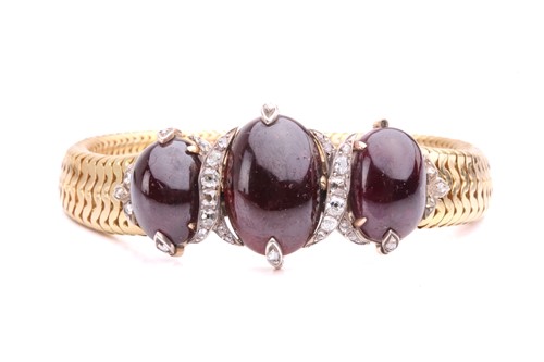 Lot 305 - A Victorian garnet and rose-cut diamond...