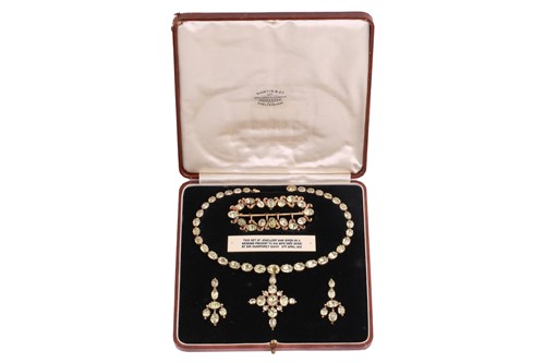 Lot 307 - An Early-19th century chrysoberyl parure...