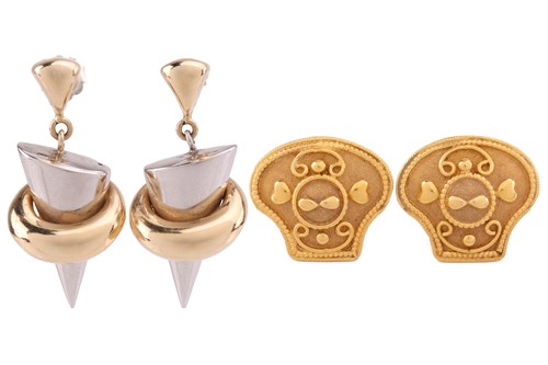 Lot 286 - Two pairs of earrings; the first pair of drop...