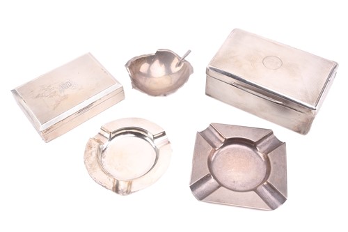 Lot 528 - A collection of silver smoking related items,...