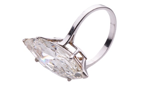 Lot 178 - A large diamond solitaire ring, featuring a...
