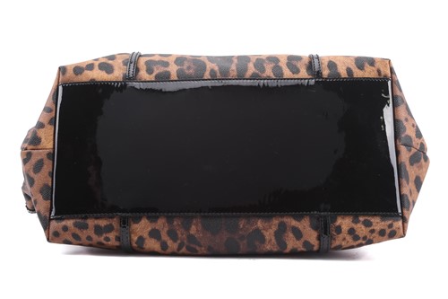 Lot 21 - Dolce & Gabbana - a large leopard print...