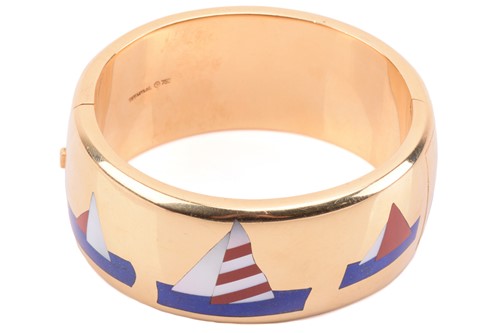 Lot 1 - Tiffany & Co. - a 'Sailboats' hinged bangle...