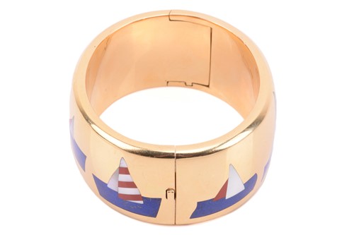 Lot 1 - Tiffany & Co. - a 'Sailboats' hinged bangle...