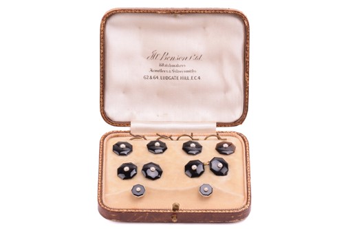 Lot 15 - An Art Deco set of onyx cufflinks and dress...