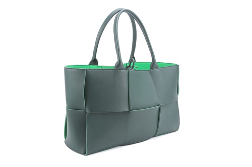 Lot 323 - Bottega Veneta - a medium 'Arco' tote in...