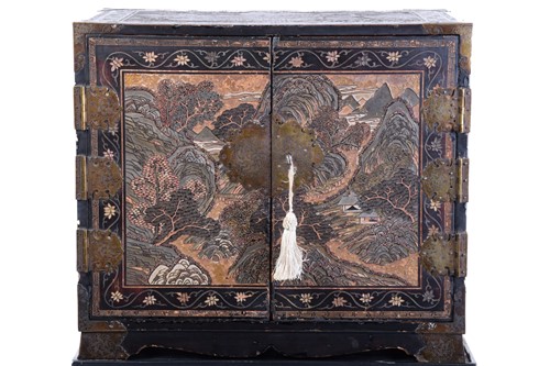 Lot 107 - An unusually small Chinese Export coromandel...