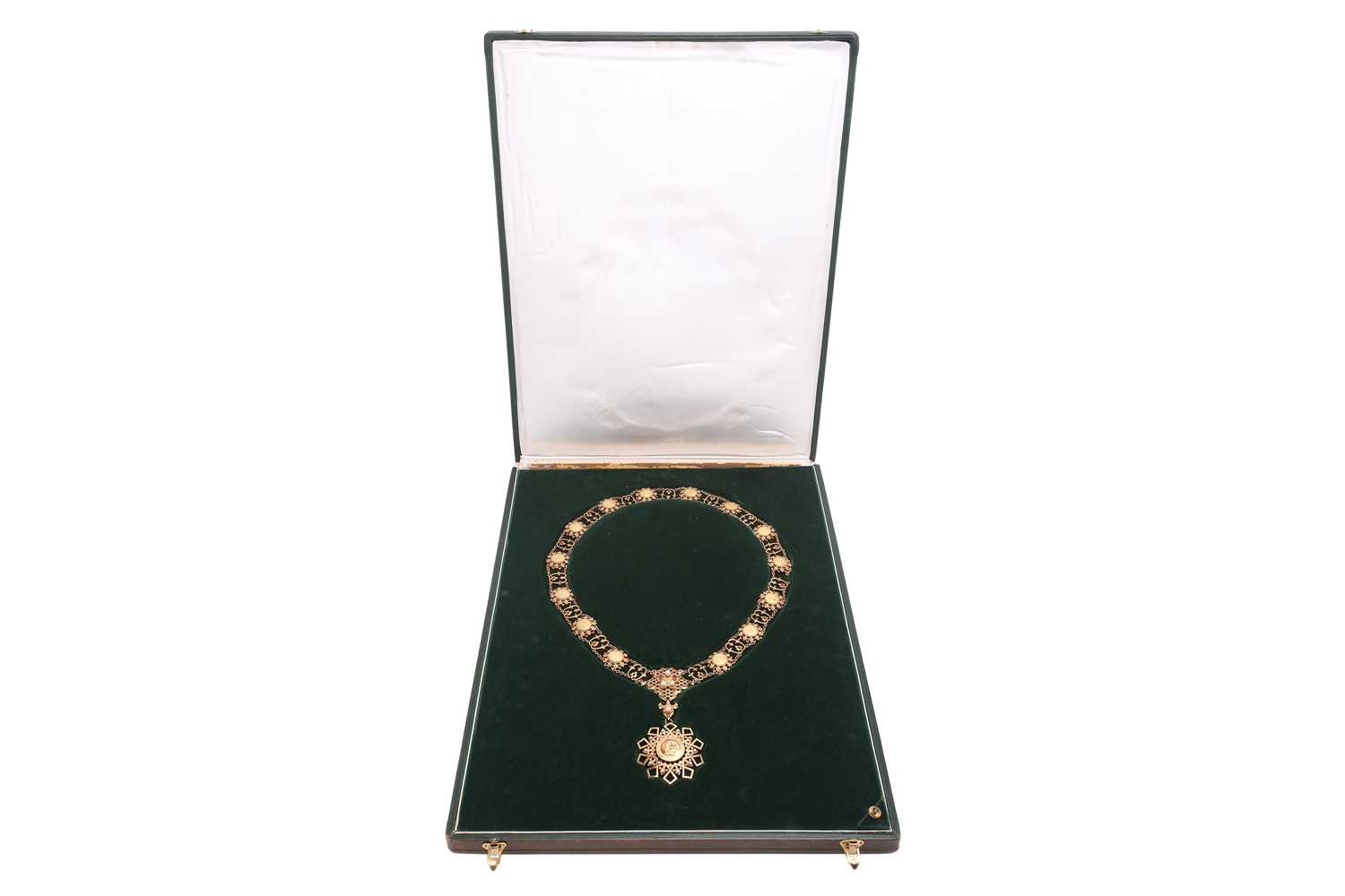 Lot 321 - The Qatar state collar of Independence, made...