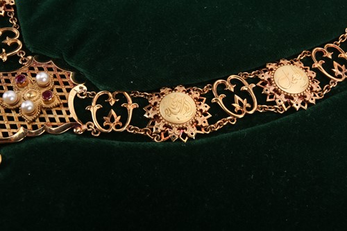 Lot 321 - The Qatar state collar of Independence, made...