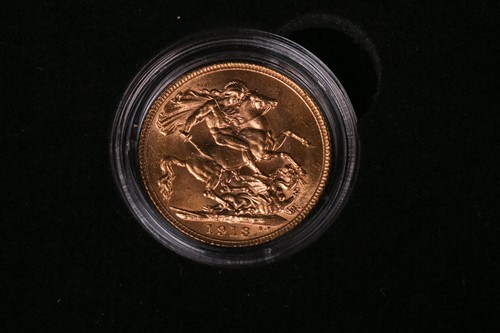 Lot 206 - A King George V Gold Sovereign Collection...