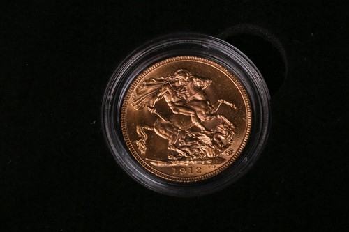 Lot 206 - A King George V Gold Sovereign Collection...