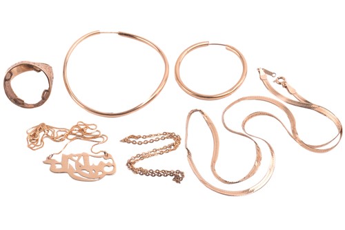 Lot 22 - A collection of mixed jewellery, including a...
