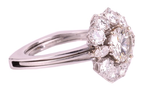 Lot 179 - A diamond solitaire ring convertible to...