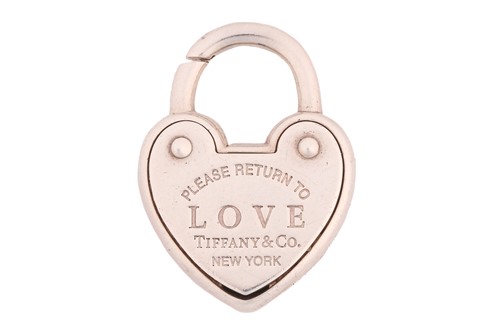 Lot 37 - Tiffany & Co. - a Return to Tiffany Love Lock...