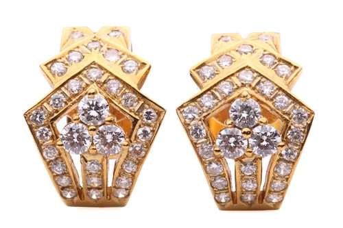 Lot 178 - A pair of diamond earrings, set with round...