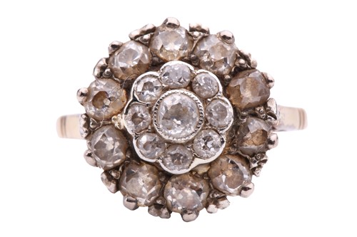 Lot 174 - An old-cut diamond cluster ring, centred with...