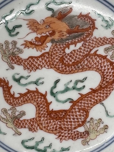 Lot 146 - A matched pair of Chinese "Dragon and Phoenix"...