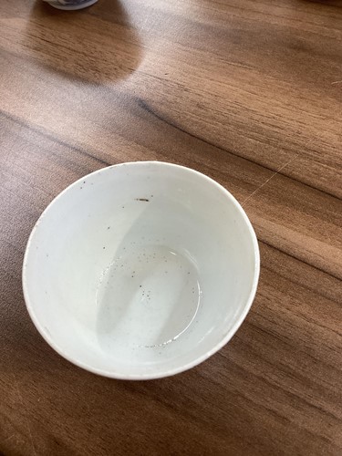 Lot 121 - A small study collection of Chinese porcelain...