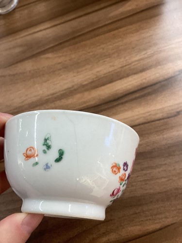 Lot 121 - A small study collection of Chinese porcelain...