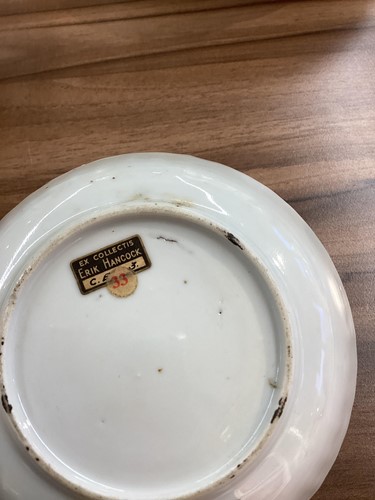 Lot 121 - A small study collection of Chinese porcelain...