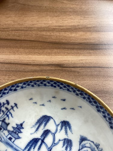 Lot 121 - A small study collection of Chinese porcelain...