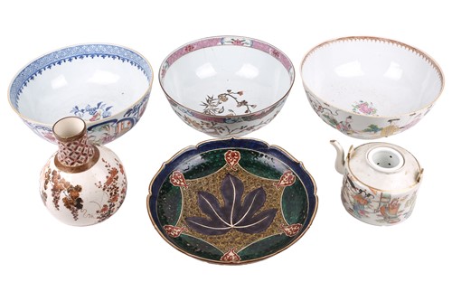 Lot 115 - A Chinese Famile Rose porcelain circular bowl,...
