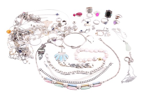 Lot 74 - A collection of various jewellery items some...