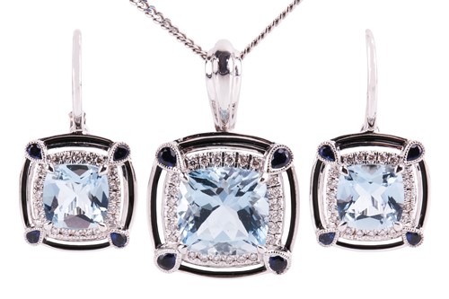 Lot 137 - An 18ct gold pendant and earrings en-suite set...