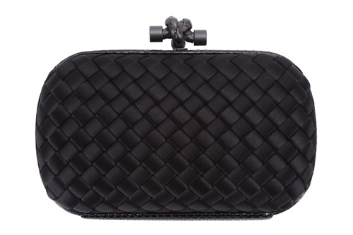 Lot 326 - Bottega Veneta - a 'Knot' clutch in black...