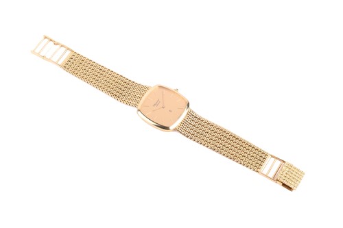 Lot 425 - A Chopard 18k gold gentleman's quartz...