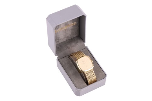 Lot 425 - A Chopard 18k gold gentleman's quartz...