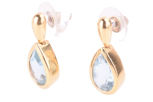Lot 26 - A pair of sky blue topaz drop earrings in 18ct...