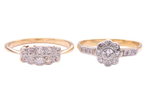 Lot 71 - Two diamond rings; a diamond daisy cluster...