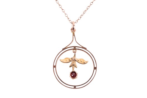 Lot 84 - A collection of jewellery including a pendant...