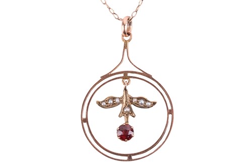 Lot 84 - A collection of jewellery including a pendant...