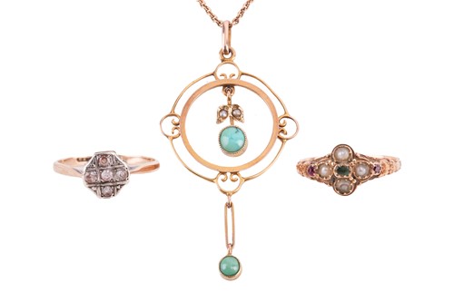 Lot 38 - A collection of jewellery comprising a...