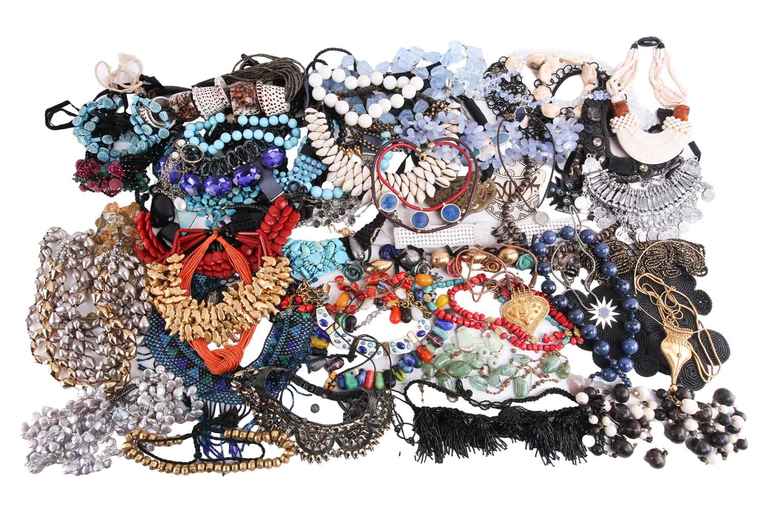 Lot 124 - A large collection of costume jewellery...