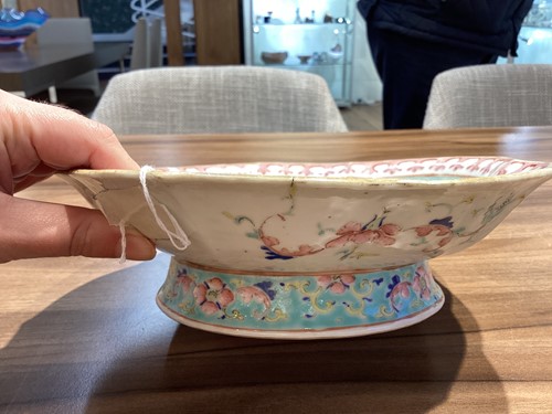 Lot 126 - A Chinese Famille Rose porcelain lobed and...