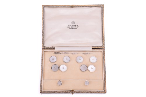 Lot 77 - A gentleman's diamond and mother of pearl...