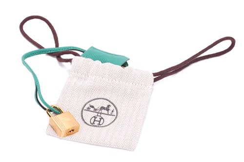 Lot 322 - Hermès - a Kelly Sellier 28 in Vert Jade Epsom...